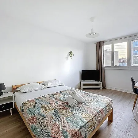 Ferrand - Entierement Renove Διαμέρισμα